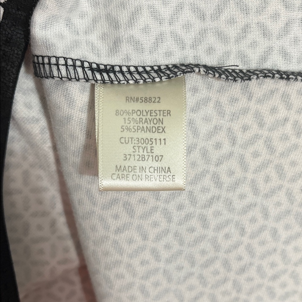 Max Studio Monochrome Patterned Tank Top - Picture 6 of 6
